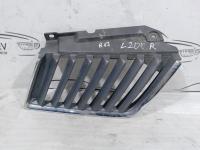 Решетка правая Mitsubishi L200 mn142330