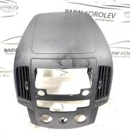 Рамка магнитолы Hyundai i30 2007-2012 847412R900XP