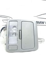 Плафон салонный RAV 4 2000-2005 (ПЕРЕДНИЙ С ОЧЕЧНИКОМ 636500W011B2)
