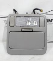 Плафон салонный RAV 4 2000-2005 (ПЕРЕДНИЙ С ОЧЕЧНИКОМ 636500W011B5)