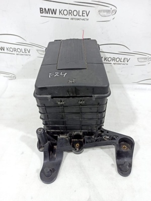 Площадка под АКБ в сборе VW Golf VI (2008-2013)  1K0915333H
