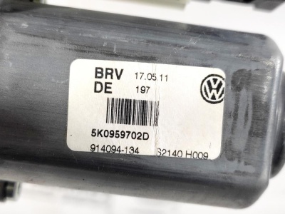 Моторчик стеклоподъемника передний левый VW Golf VI (2008-2012)  5K0959702J