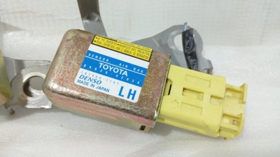 Датчики AIR BAG RAV 4 2000-2005  8986042020 RAV4 8986042020