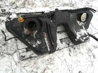 Топливный бак E60   16117200079