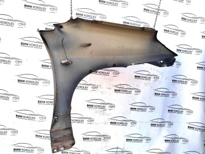 Крыло переднее левое (черное) SUZUKI LIANA  5770054830