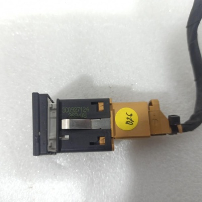 Кнопка переключения режимов подвески PASSAT CC  5K0907044EA