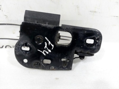 Крючок капота GOLF PLUS  1T0823480A