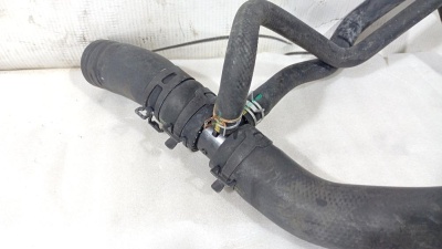 Патрубок системы охлаждения верхний Outlander (GF) 2012>  1370A628  1370A628