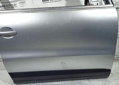 Дверь передняя правая Tiguan 2007-2011  5N0831056B