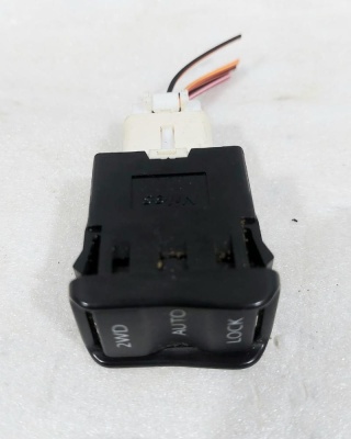 Кнопка блокировки дифференциала SX4 2006-2013 SX4 3779079J00