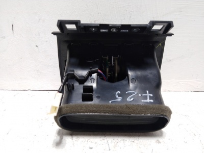 Вентиляционная решетка задняя X3 F25  64229200888