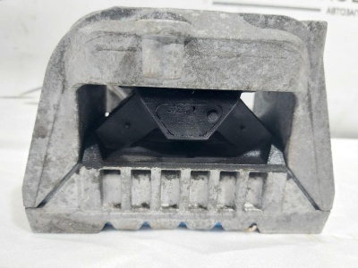 Опора двигателя правая Octavia (A5 1Z-) 2004-2013    1K0199262L