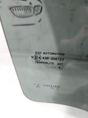 Стекло двери задней правой SX4 2013> ШТАТНАЯ ТОНИРОВКА SX4 8454161M10
