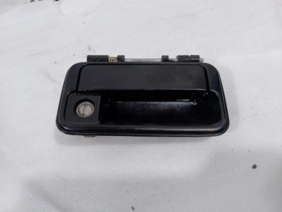 ручка двери багажника  Jimny 8285081A20Z2S