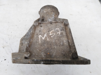 Опорный кронштейн M57  X5E53 31537503119