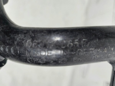 Трубка системы охлаждения Octavia (A5 1Z-) 2004-2013    06J121065F