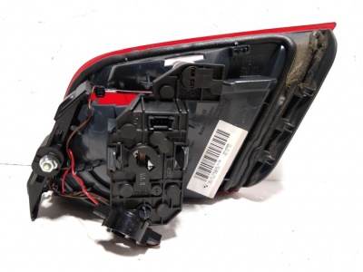 Фонарь левый в крышке багажника  F10 63217203225