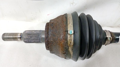 Полуось (привод) передняя 2.5 TDI Touareg 2002-2010  7L6407271G  7L6407271G