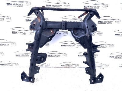 Подрамник передний BMW X3 E83  X3E83 31103415150
