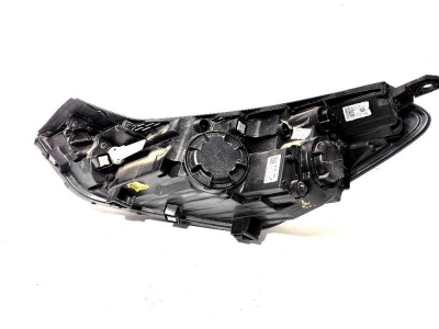 Фара правая Hyundai Tucson  92102D7600