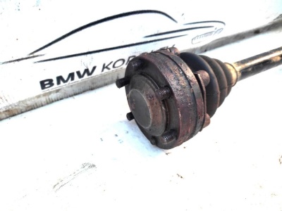 Привод задний BMW 3 E30 33211226900