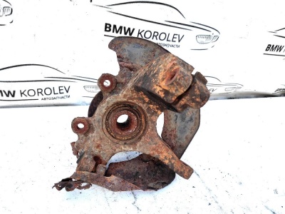 Поворотный кулак передний правый (2002-2009)  Mazda 3 BP4K33021C