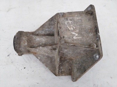 Опорный кронштейн M57  X5E53 31537503119