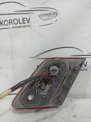 Фонарь левый крышки багажника Toyota Camry V40   816718Y003