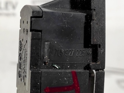 Кнопка ESP Touareg (2002-2010)  7L6927225