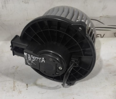 Моторчик печки RAV4 87103-42050