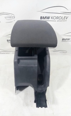 Подлокотник в сборе VW Golf VI (2008-2013)   5M0864207F