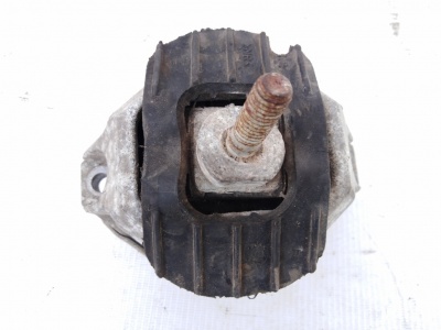 Подушка ДВС правая E60 LCI N54  22116776668