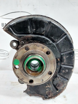 Кулак поворотный передний левый Octavia (A5 1Z-) 2004-2013    1K0407255AA