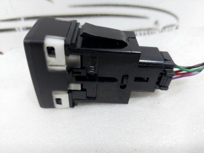 Кнопка корректора фар SX4 2013> SX4 3518051KB0