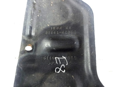 Защита двигателя правая (2000-2006)  RAV4 5140842010