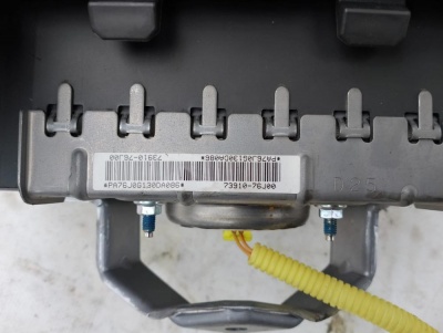 Подушка безопасности пассажирская (в торпедо)  Jimny 7391076J00P4Z