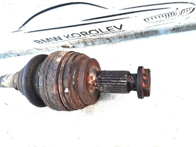 Привод задний BMW 3 E30 33211226900
