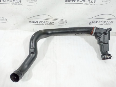 Патрубок интеркулера XC90 2002-2015 2.4TD    30794888