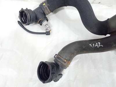 Патрубок радиатора Octavia (A5 1Z-) 2004-2013 CAXA ДВОЙНОЙ    1K0122101HR