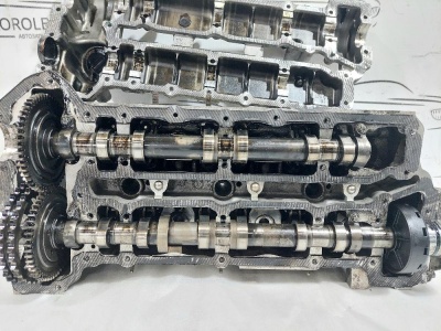 Головка блока Grand Cherokee (WH/WK) 2005-2010 3.0 TD V6 642 ПРАВАЯ    5175342AB