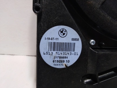 Низкочастотный динамик левый  E90 65139143143