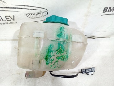 Бачок расширительный XC90 2002-2015    30760100