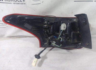 Фонарь задний наружный правый Outlander (GF) 2012> (ПОСЛЕ 03/2015 ГОДА 8330B174)  8330B174