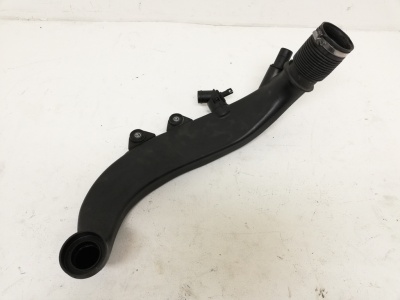 Воздуховод N54 E60 13717600028