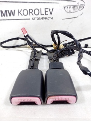 Ответная часть ремня безопасности (комплект) Toyota RAV 4 2000-2005   RAV4 7323042071B1 