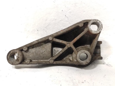 Опорный кронштейн генератора M57 BMW 5 E60 E60 11167787942