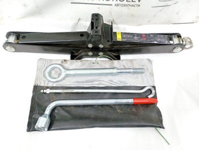 Домкрат XC90 2002-2015    31317714