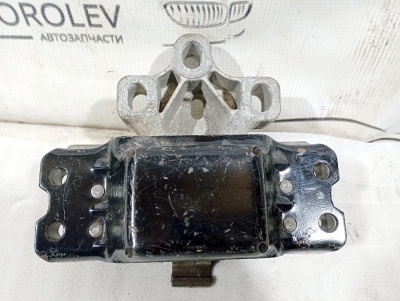 Опора КПП левая Octavia (A5 1Z-) 2004-2013    1K0199555Q