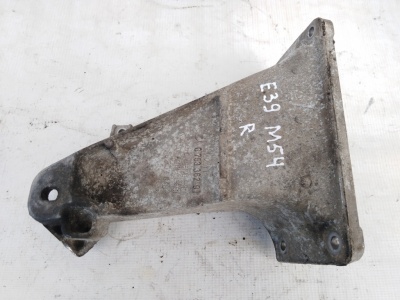Кронштейн ДВС правый E39 M54  22116752648