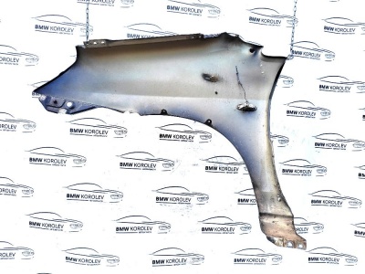Крыло переднее правое (черное) SUZUKI Liana 5760054830